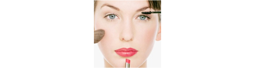 Tout le nécessaire pour le maquillage en ligne